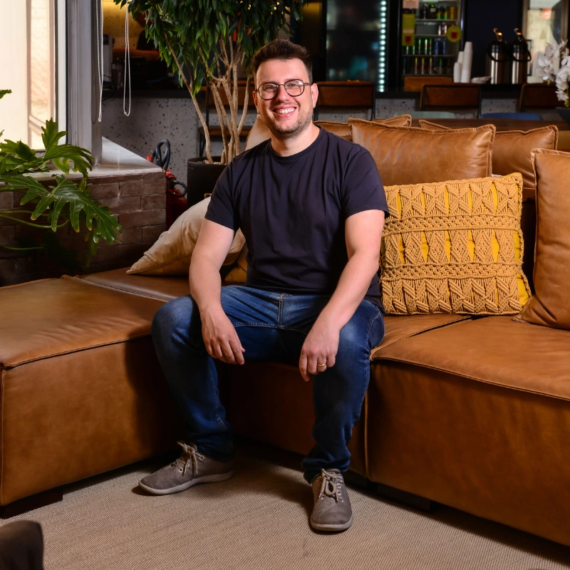 Eduardo Marconi, da AIM Conversion, vai falar sobre times de CRO de alta performance